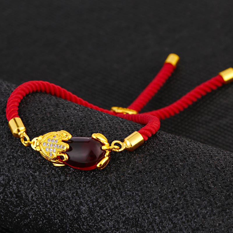 Wealth Attractor Red Agate Pixiu Red String Bracelet