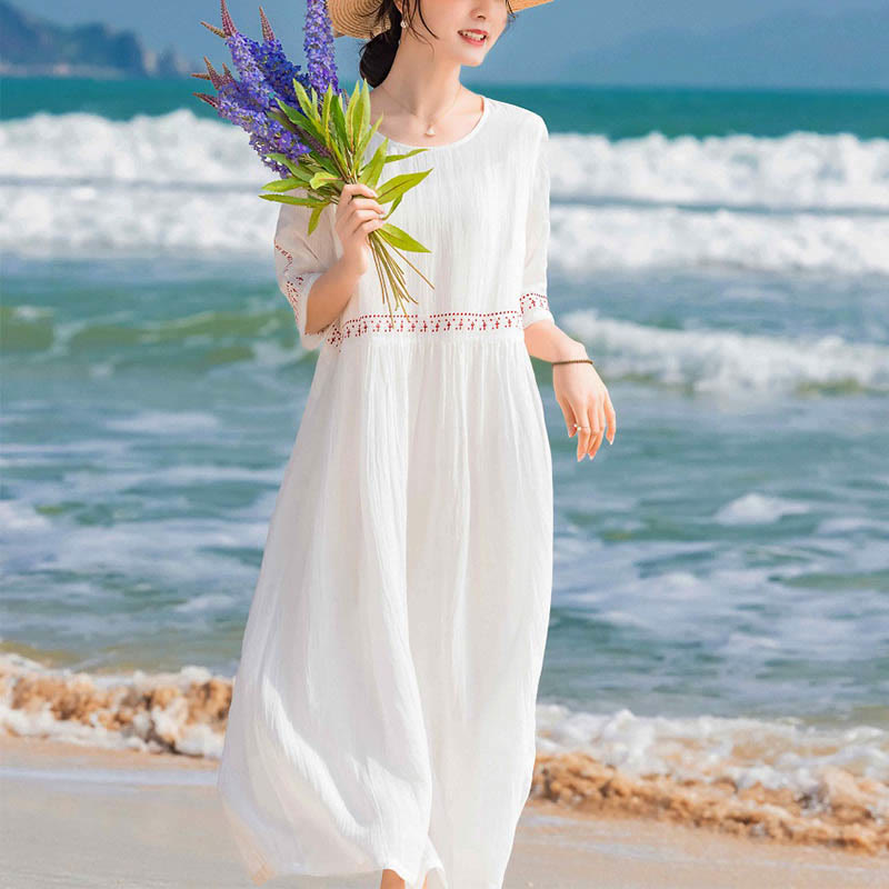 Breathable Cotton Blend Relaxed Midi Dress with Subtle Embroidery