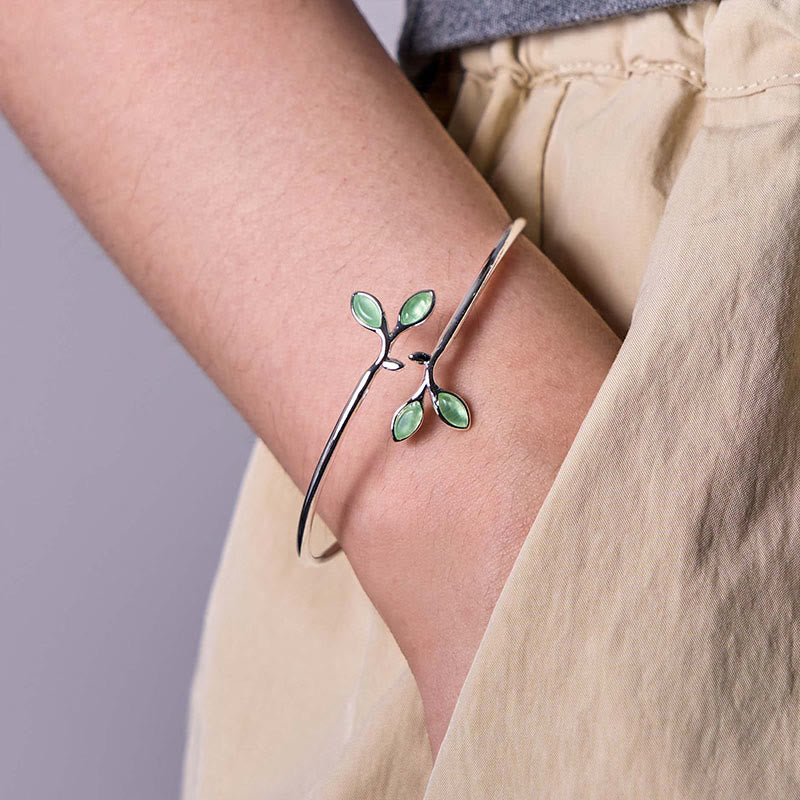 Leaf Pattern Cat Eye Support Cuff Bracelet Bangle