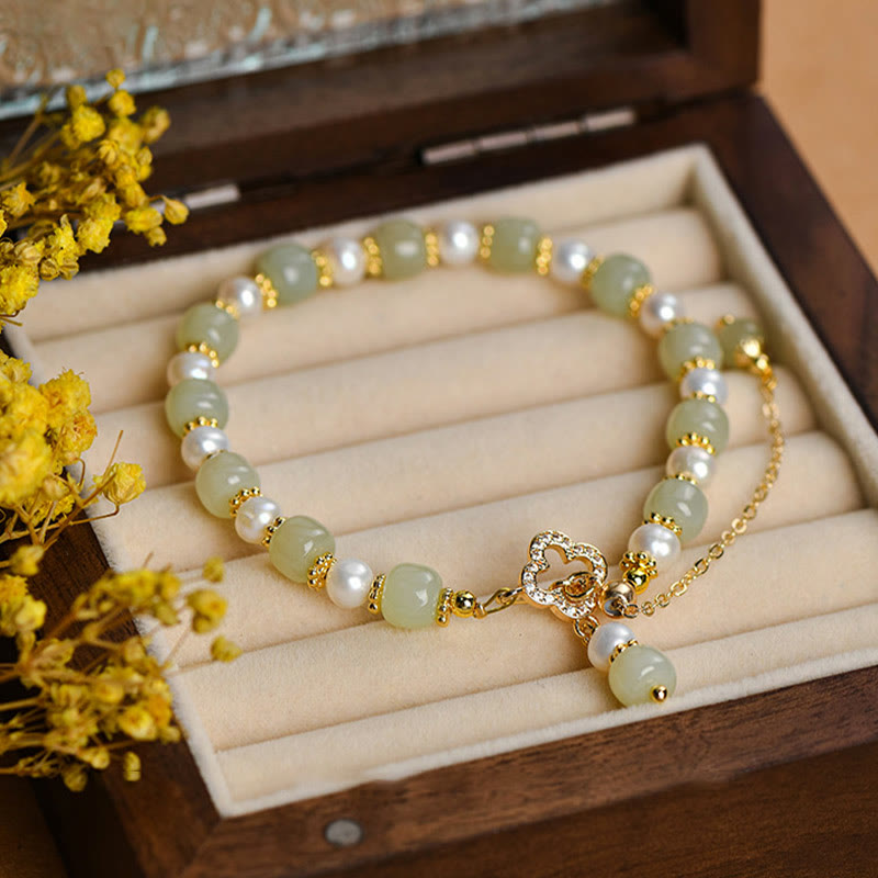 Hetian Jade Pearl Alloy Four Leaf Clover Pendent Abundance Bracelet