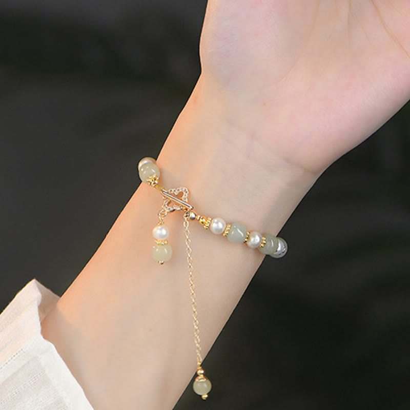 Hetian Jade Pearl Alloy Four Leaf Clover Pendent Abundance Bracelet