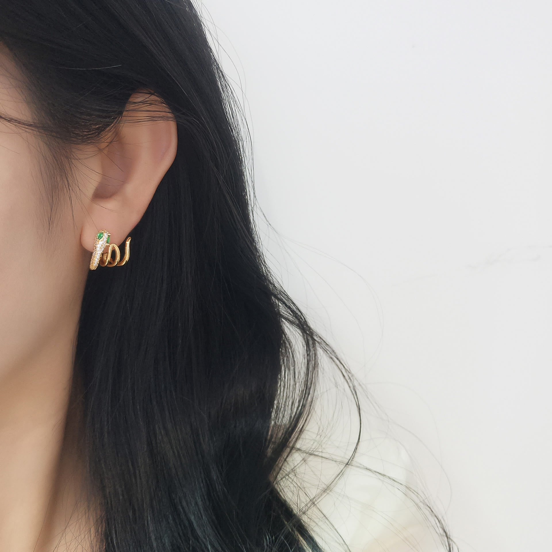 925 Sterling Silver Green-eyed Snake Shape Year Of The Snake Harmony Earrings