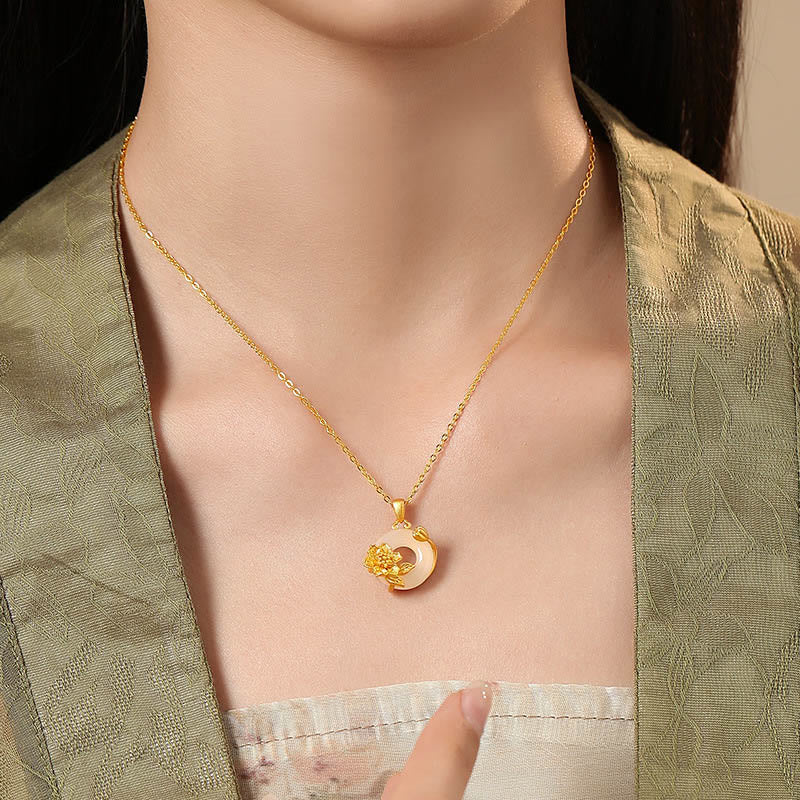 Chalcedony 925 Sterling Silver Peace Buckle Flowers Necklace Pendant