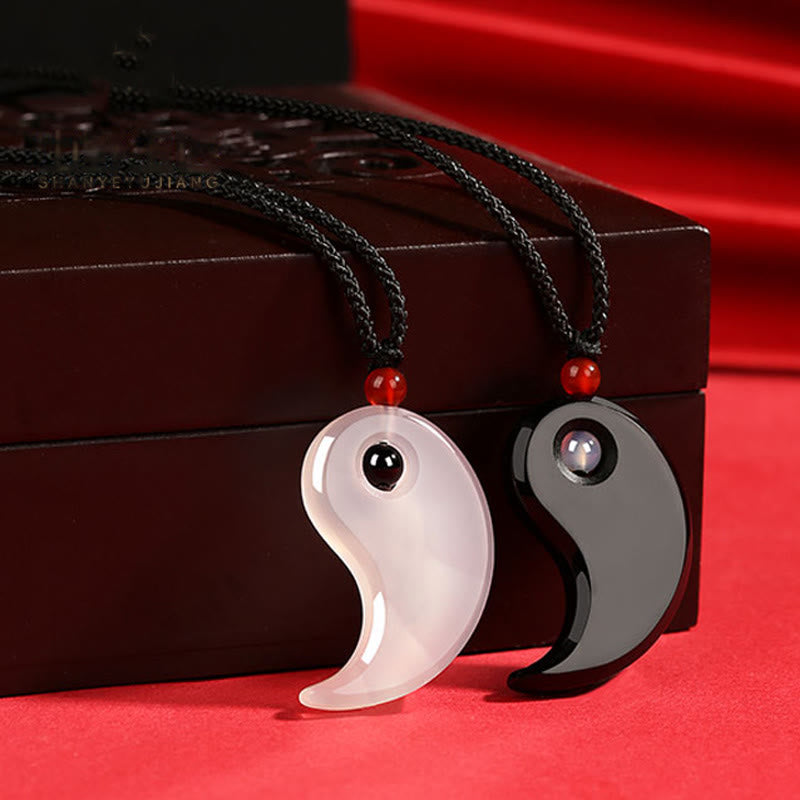 Black Onyx White Agate Yin Yang Tai Chi Diagram Fortune Couple Necklace Pendant