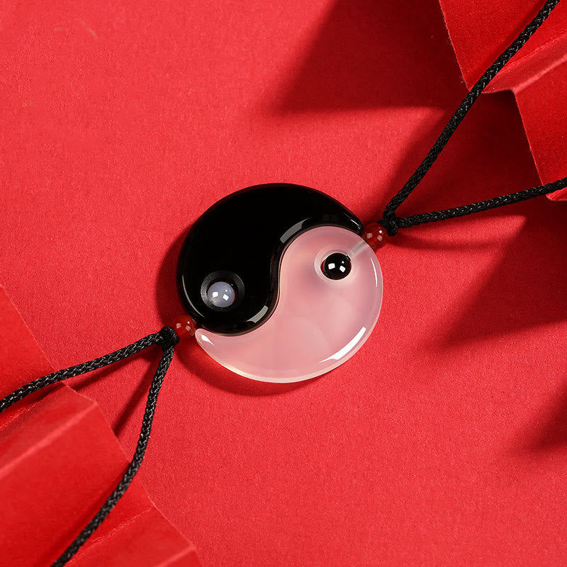 Black Onyx White Agate Yin Yang Tai Chi Diagram Fortune Couple Necklace Pendant