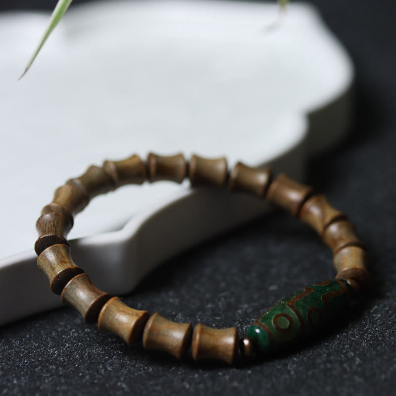 Tibetan Nine-Eye Dzi Bead Green Sandalwood Peace Bracelet