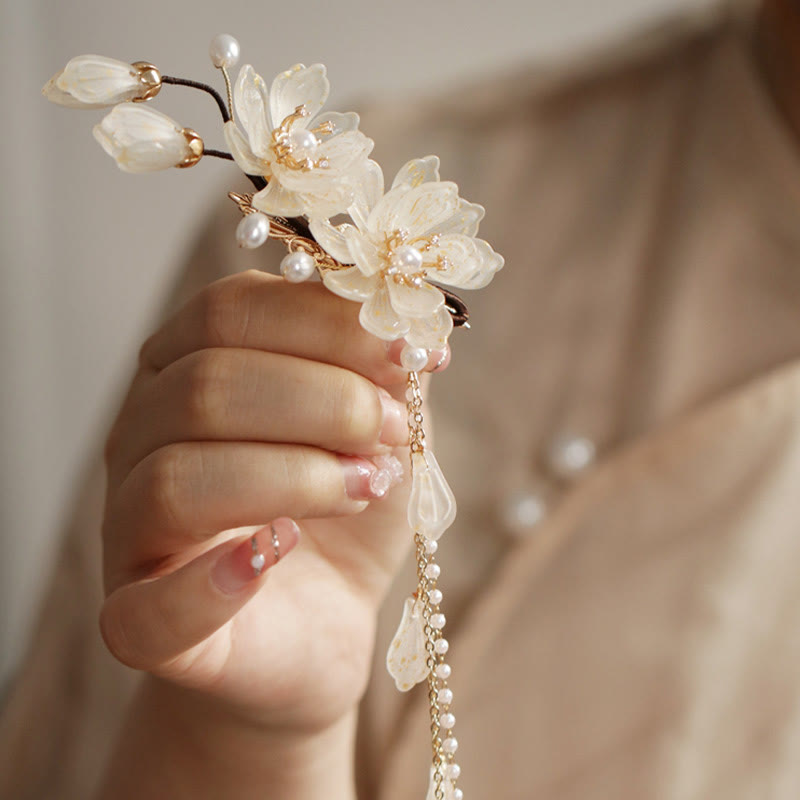 Classical Magnolia and Pearl Tassel Side Hair Clip for Elegant Styling