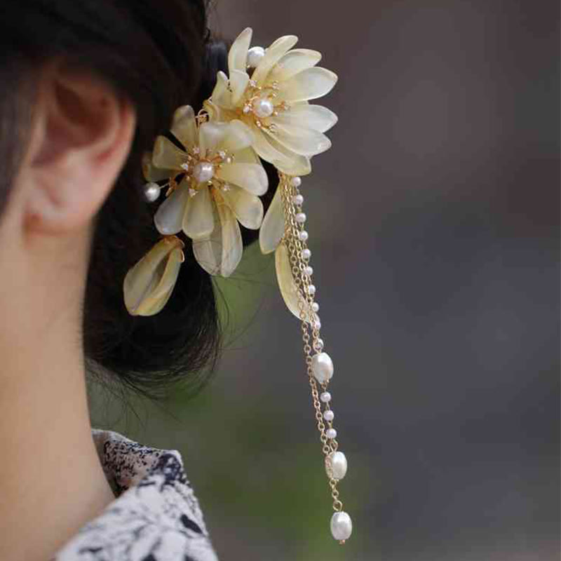 Classical Magnolia and Pearl Tassel Side Hair Clip for Elegant Styling