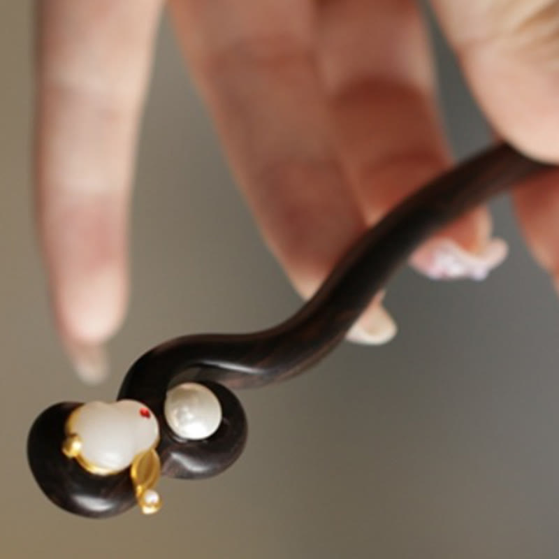 Auspicious Cloud Sandalwood Rabbit Protection Hairpin