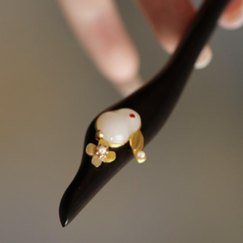 Auspicious Cloud Sandalwood Rabbit Protection Hairpin