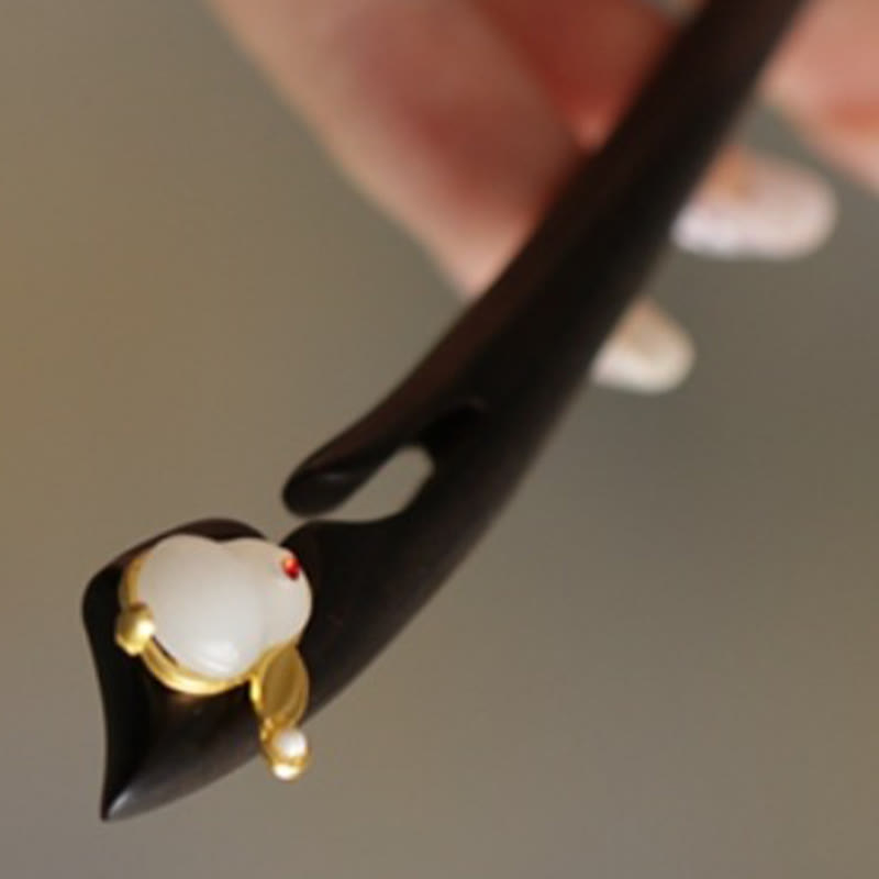 Auspicious Cloud Sandalwood Rabbit Protection Hairpin