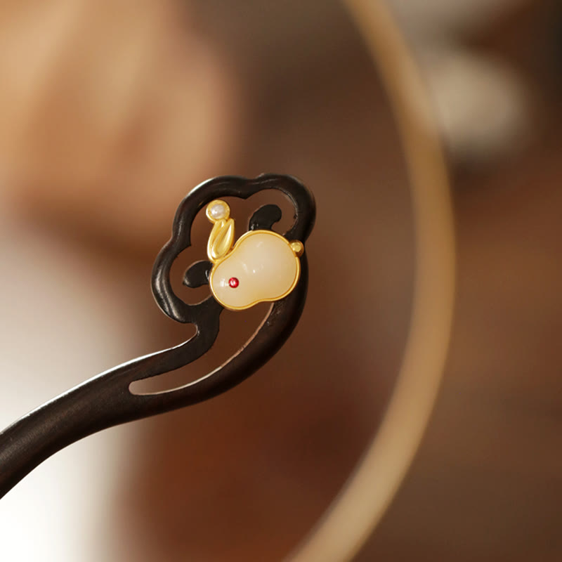 Auspicious Cloud Sandalwood Rabbit Protection Hairpin