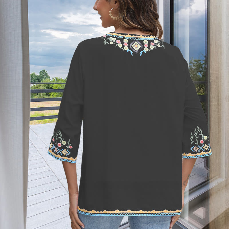 Spring Daily Embroidery Flower Pattern Long Sleeve V-neck Cotton Women's T-Shirt