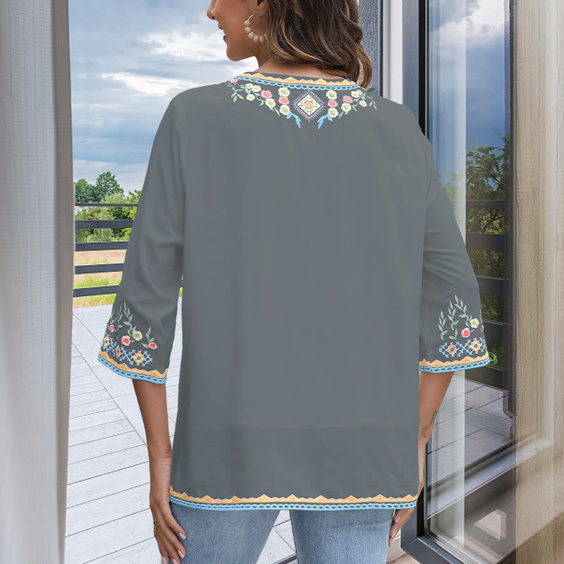 Spring Daily Embroidery Flower Pattern Long Sleeve V-neck Cotton Women's T-Shirt