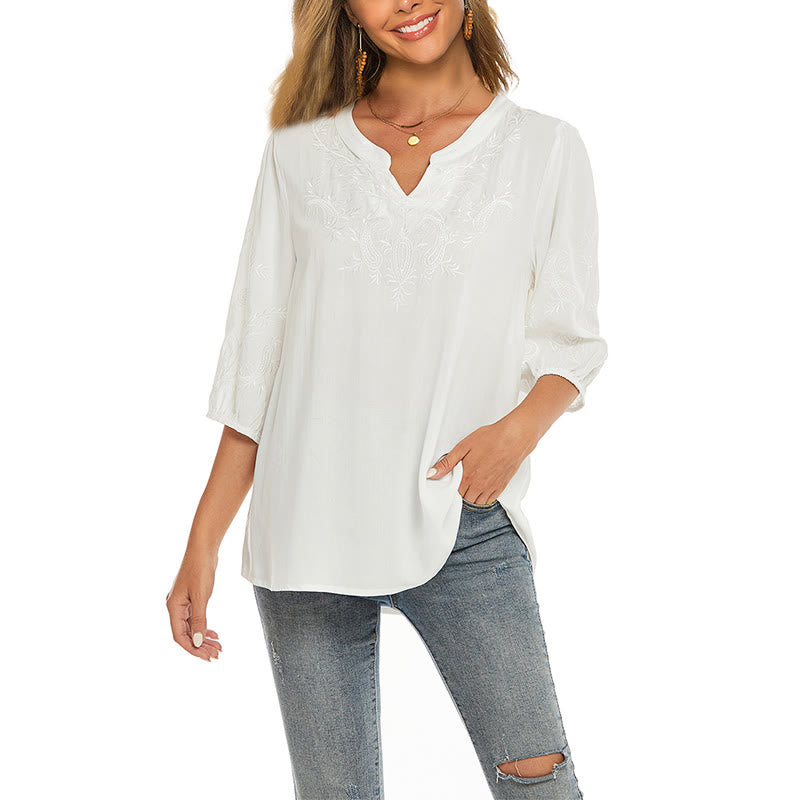 Casual Solid Color Embroidery Flower Three Quarter Sleeve V-Neck Cotton Women's T-Shirt
