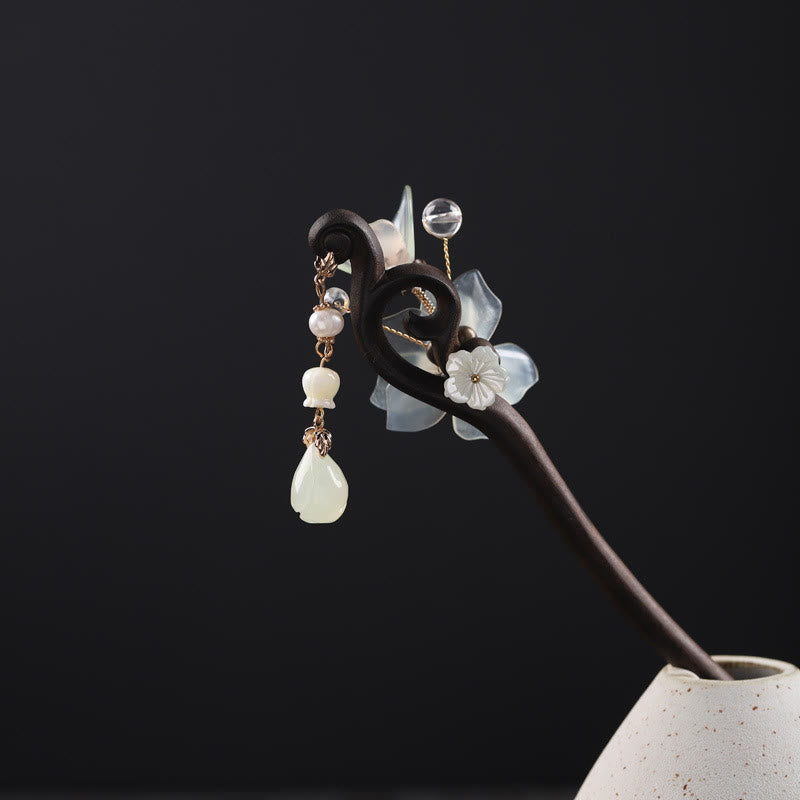 Ebony Jade Shell Magnolia Tassel Blessing Hairpin