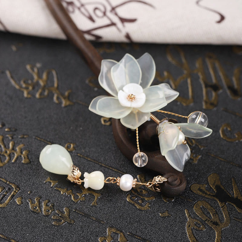 Ebony Jade Shell Magnolia Tassel Blessing Hairpin