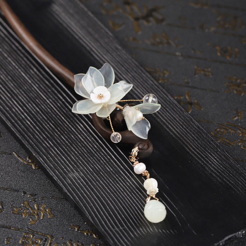 Ebony Jade Shell Magnolia Tassel Blessing Hairpin