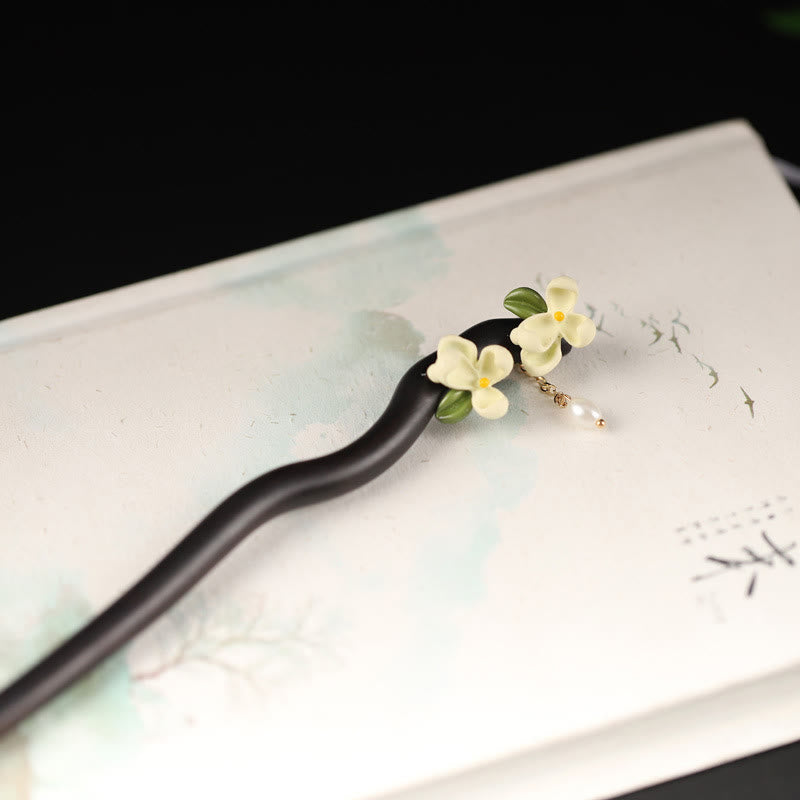 Ebony Gardenia Tassel Courage Hairpin