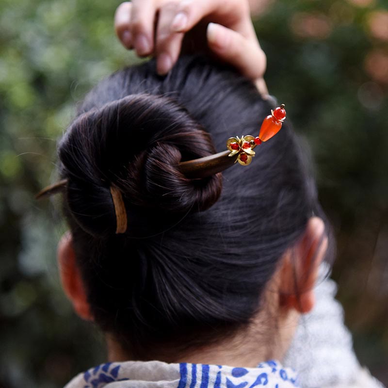 Silver Tassel Green Sandalwood Soothing Hairpin