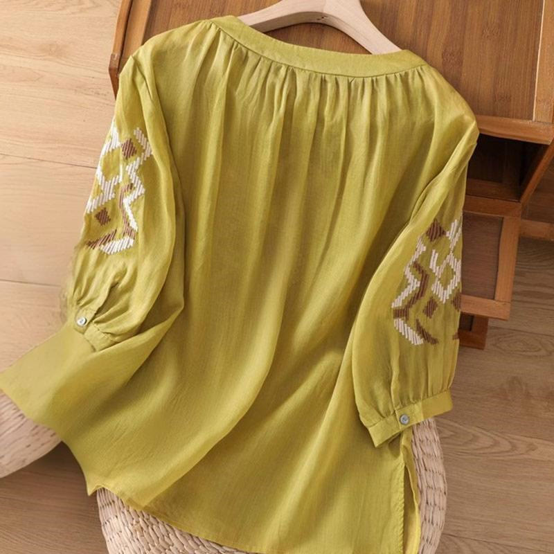 Symmetrical Embroidered Lightweight Meditation Half-Sleeve T-Shirt