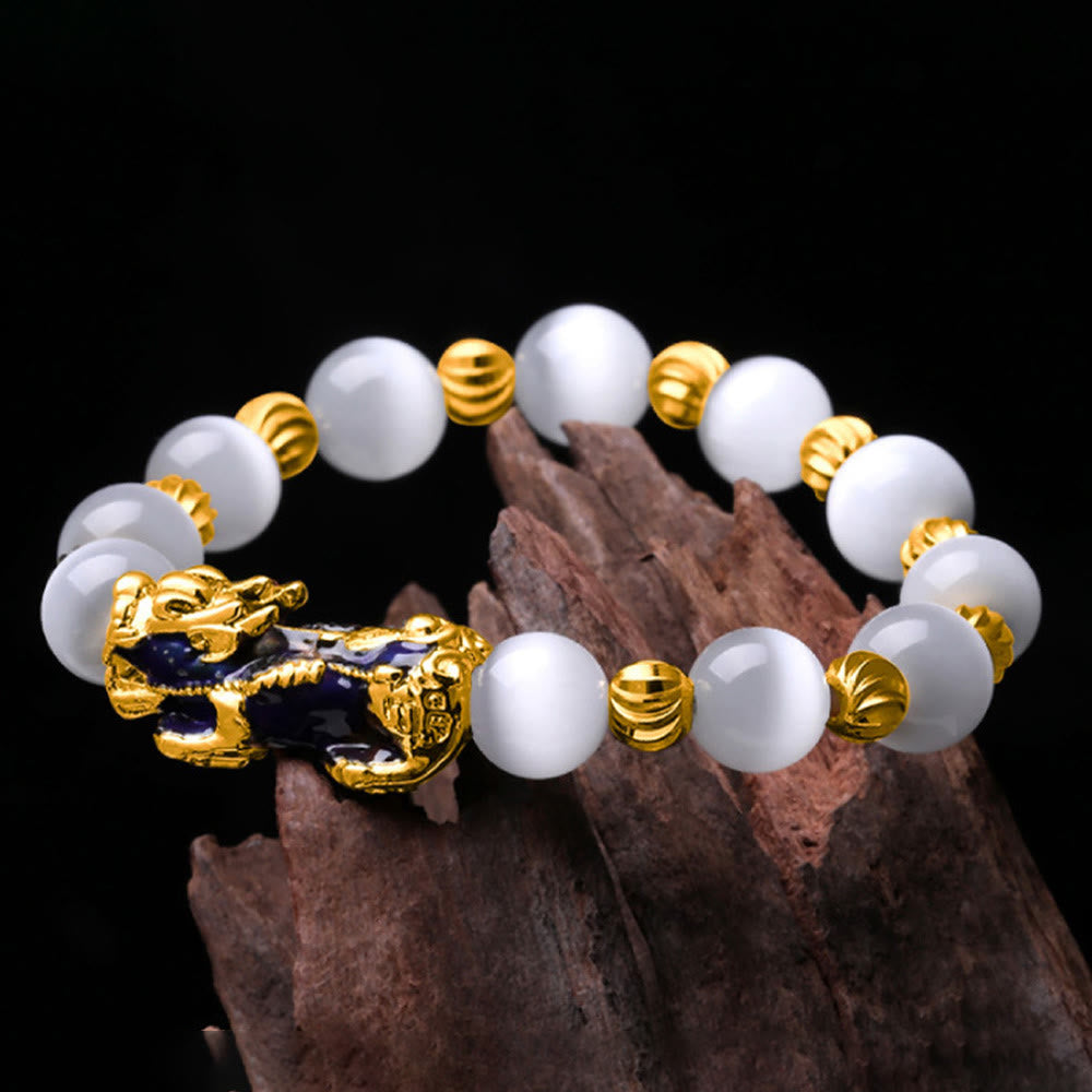 Color-Changing Cat's Eye and Copper Pixiu 10mm Beaded Bracelet
