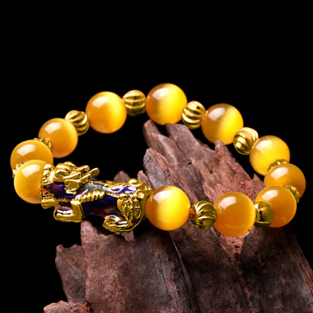 Color-Changing Cat's Eye and Copper Pixiu 10mm Beaded Bracelet