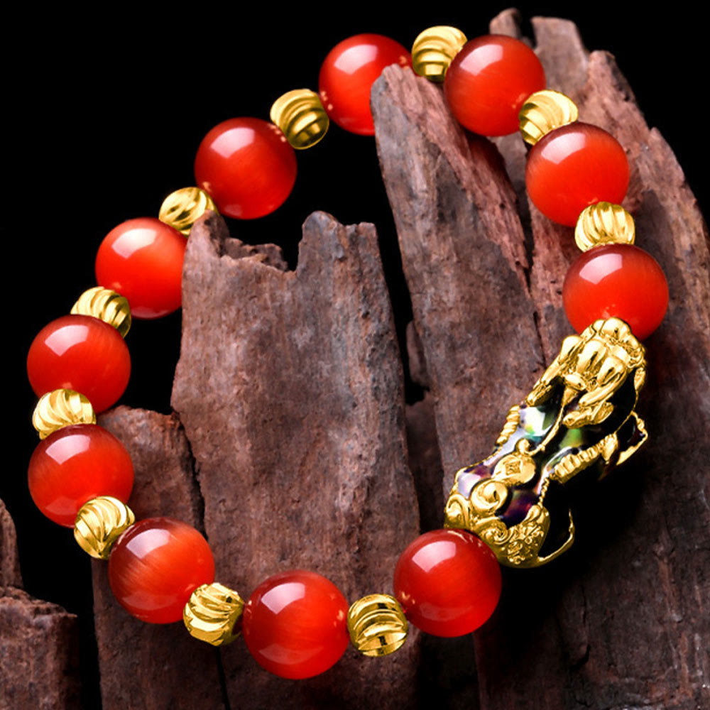 Color-Changing Cat's Eye and Copper Pixiu 10mm Beaded Bracelet