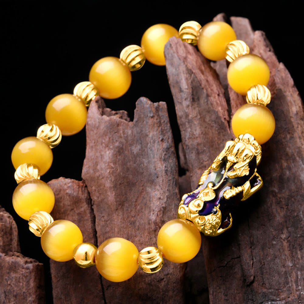 Color-Changing Cat's Eye and Copper Pixiu 10mm Beaded Bracelet