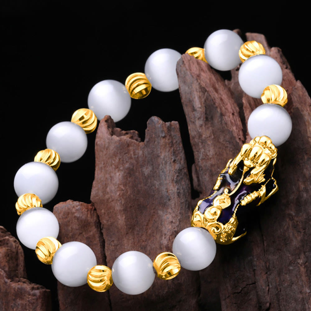 Color-Changing Cat's Eye and Copper Pixiu 10mm Beaded Bracelet