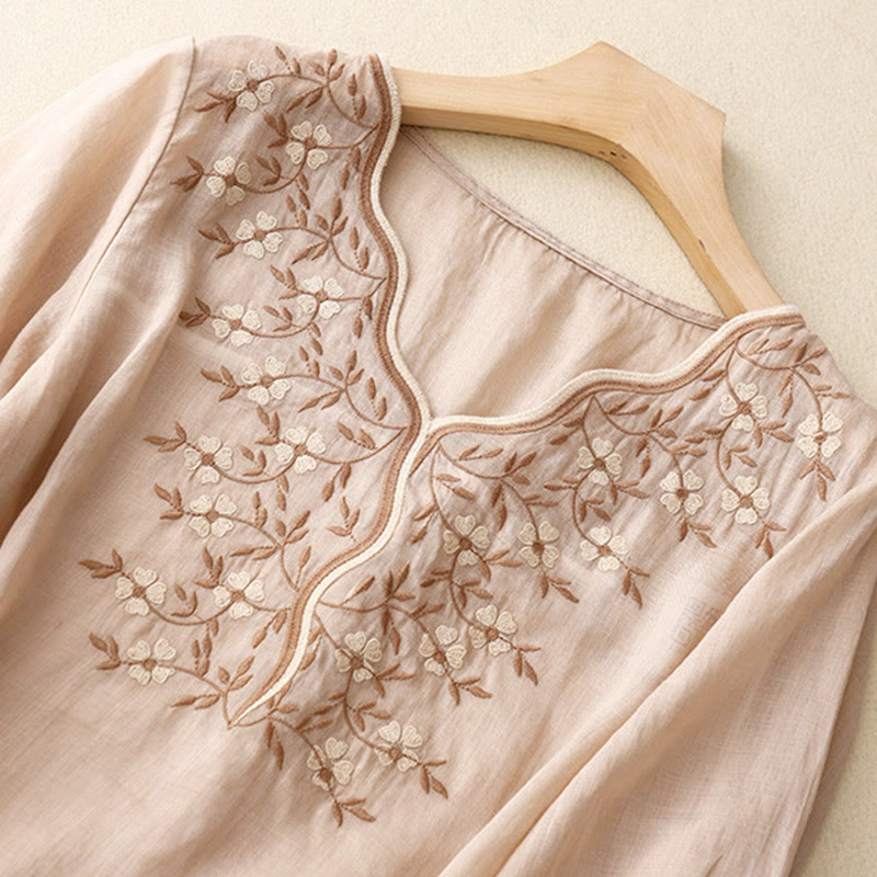 Summer Casual Embroidered Flowers Women's V-neck Design Half Sleeve Acrylic T-shirt