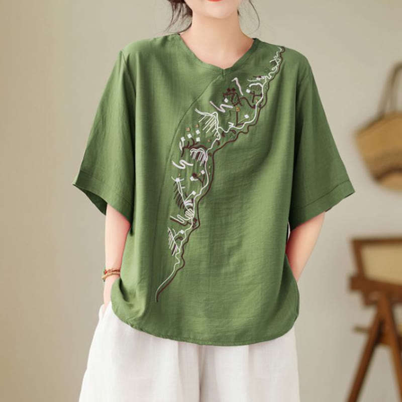Ethnic Casual Embroidered Geometry Pattern Women's Crew Neck Design Half Sleeve T-Shirt