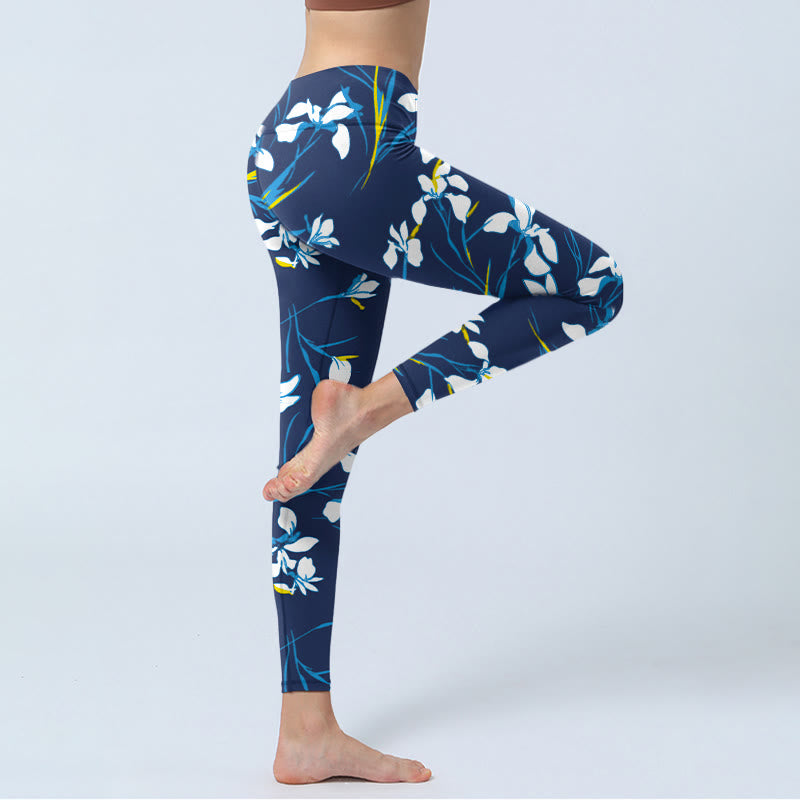 White Blossom Leaves Pattern Print Gym Leggings Women's Yoga Pants