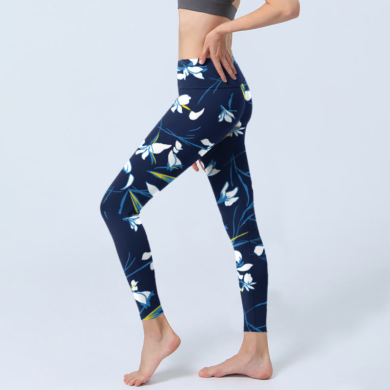 White Blossom Leaves Pattern Print Gym Leggings Women's Yoga Pants