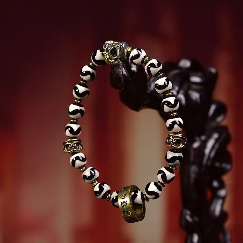 Vintage Tibetan Dzi Bead Om Mani Padme Hum Blessings Bracelet
