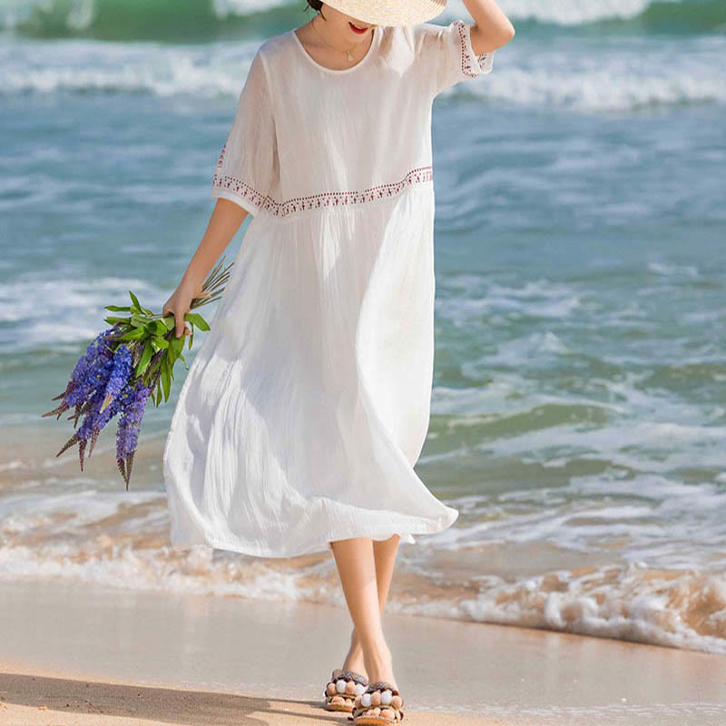Breathable Cotton Blend Relaxed Midi Dress with Subtle Embroidery