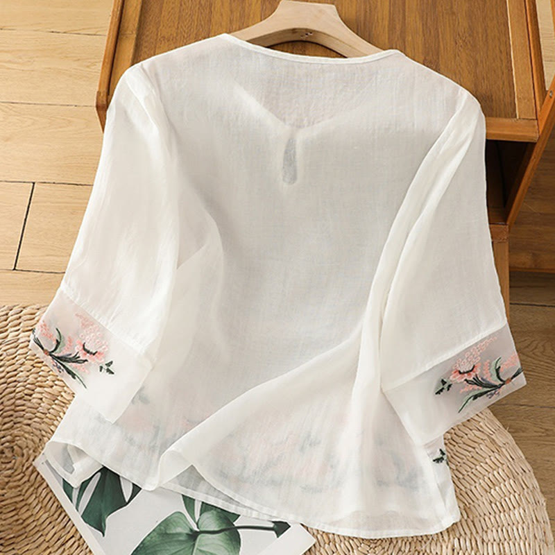 Casual Floral Embroidery Crew Neck Women's Frog-Button Polyester Half Sleeve Shirt