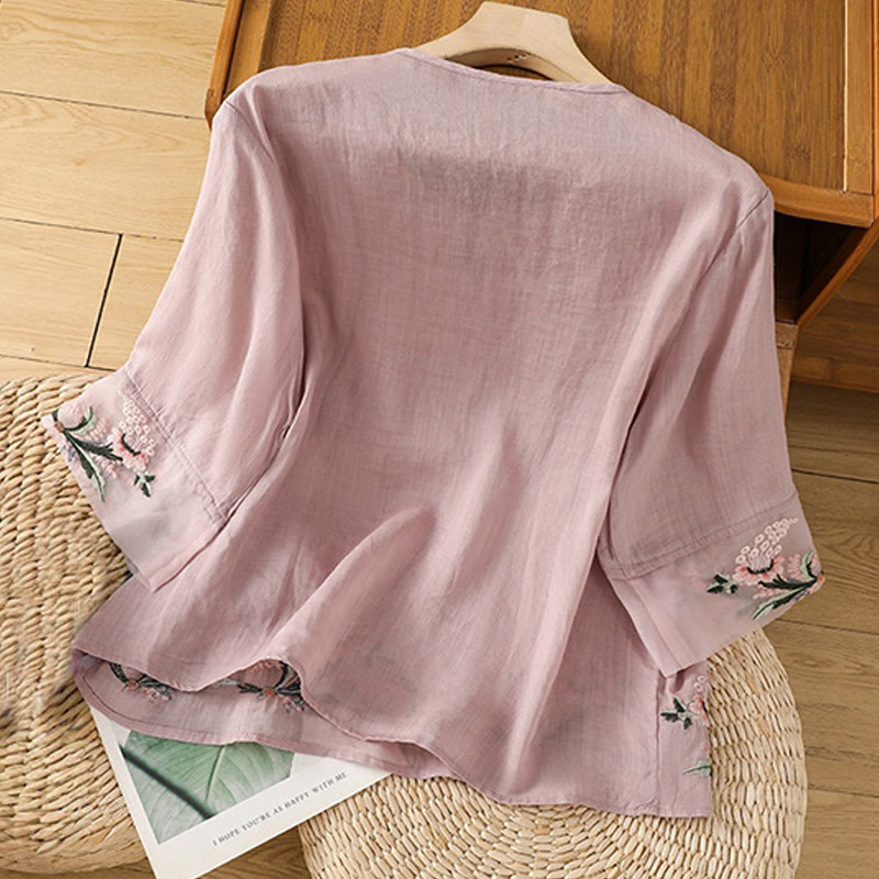 Casual Floral Embroidery Crew Neck Women's Frog-Button Polyester Half Sleeve Shirt