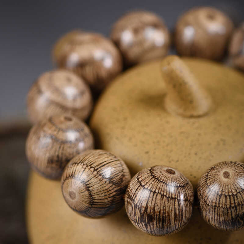 Natural Gnetum Wood Large Bead Mindfulness Bracelet
