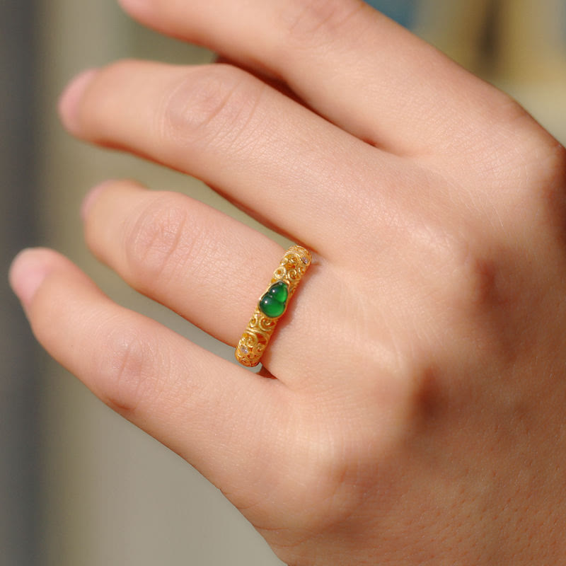 Vintage Gourd Green Chalcedony Copper Alloy Wealth Ring