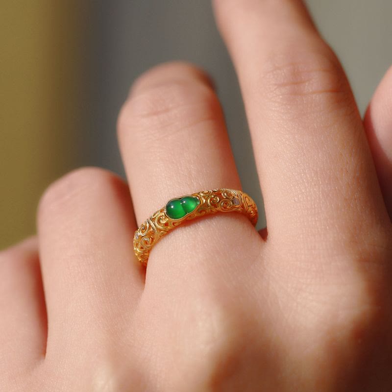 Vintage Gourd Green Chalcedony Copper Alloy Wealth Ring