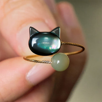 Adjustable Black Tridacna and Jade Carved Cat Blessing Ring