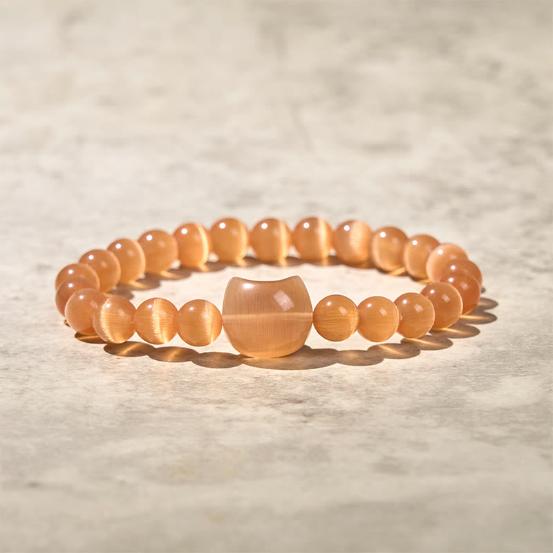 Adjustable Cat's Eye Beaded Bracelet with Cat Head Motif