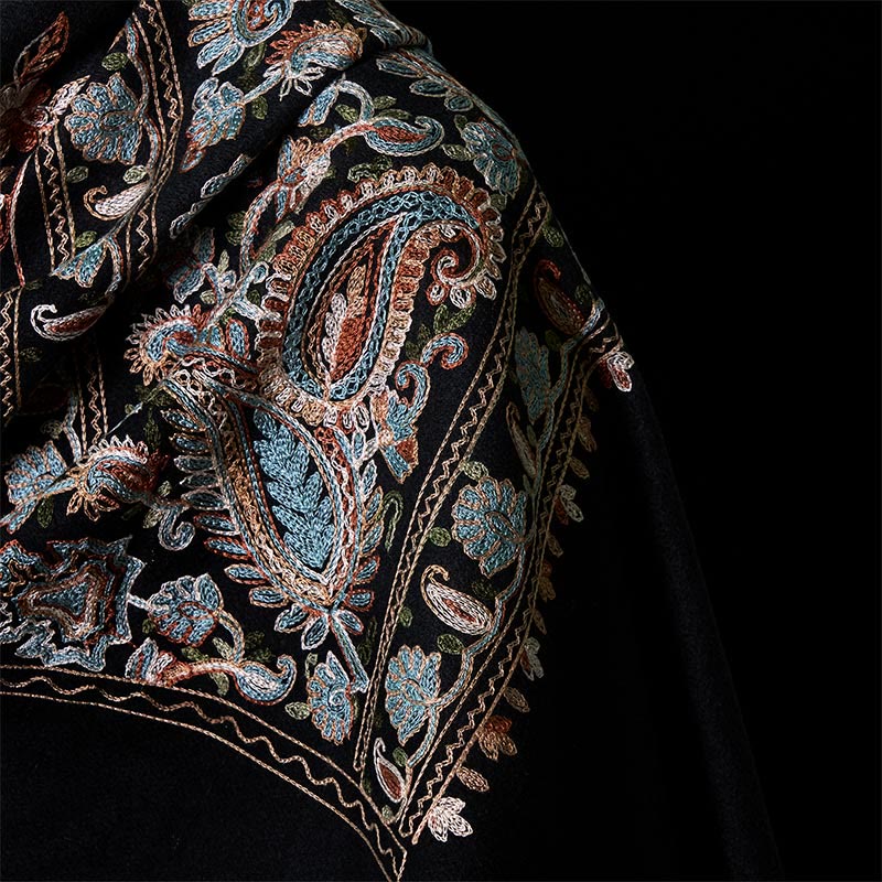 Winter Brown-beige Small Flower Vine Cashew Flower Pattern Tassel Cozy Scarf Shawl