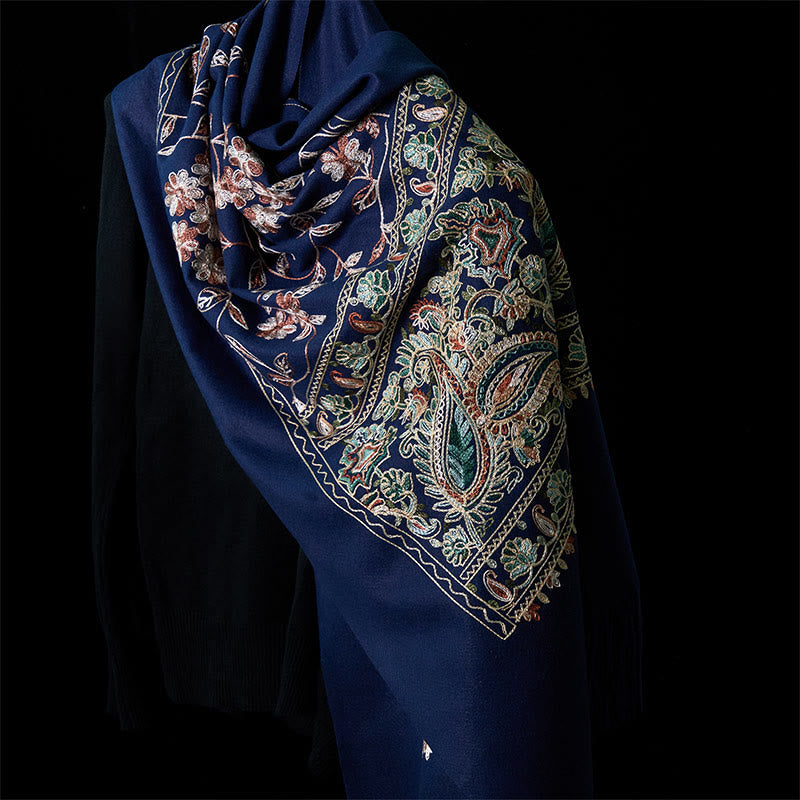 Winter Brown-beige Small Flower Vine Cashew Flower Pattern Tassel Cozy Scarf Shawl