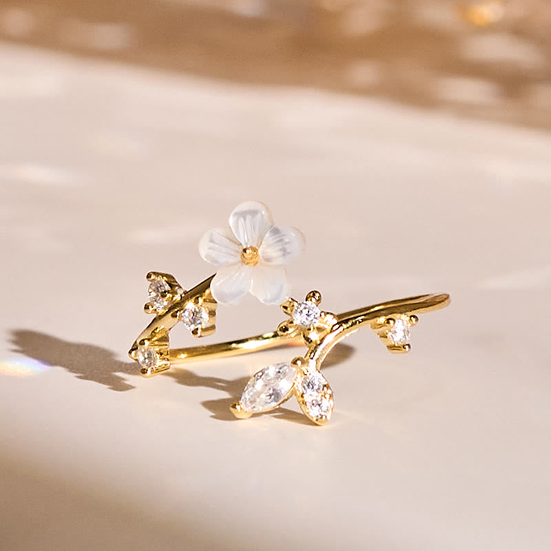 925 Sterling Silver and Seashell White Flower Adjustable Floral Ring