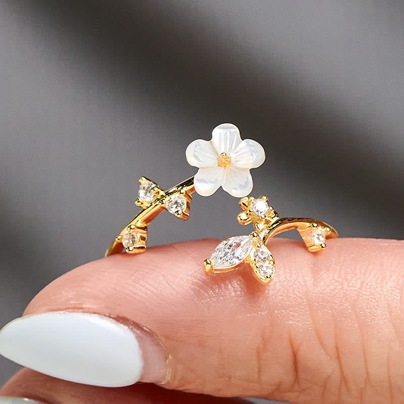 925 Sterling Silver and Seashell White Flower Adjustable Floral Ring