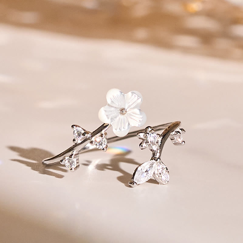 925 Sterling Silver and Seashell White Flower Adjustable Floral Ring