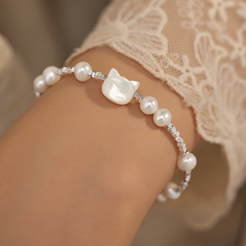 Refined Sterling Silver Chain Bracelet with Tridacna, Pearl & Cat Head Design