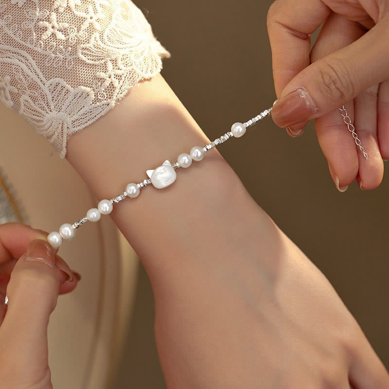 Refined Sterling Silver Chain Bracelet with Tridacna, Pearl & Cat Head Design